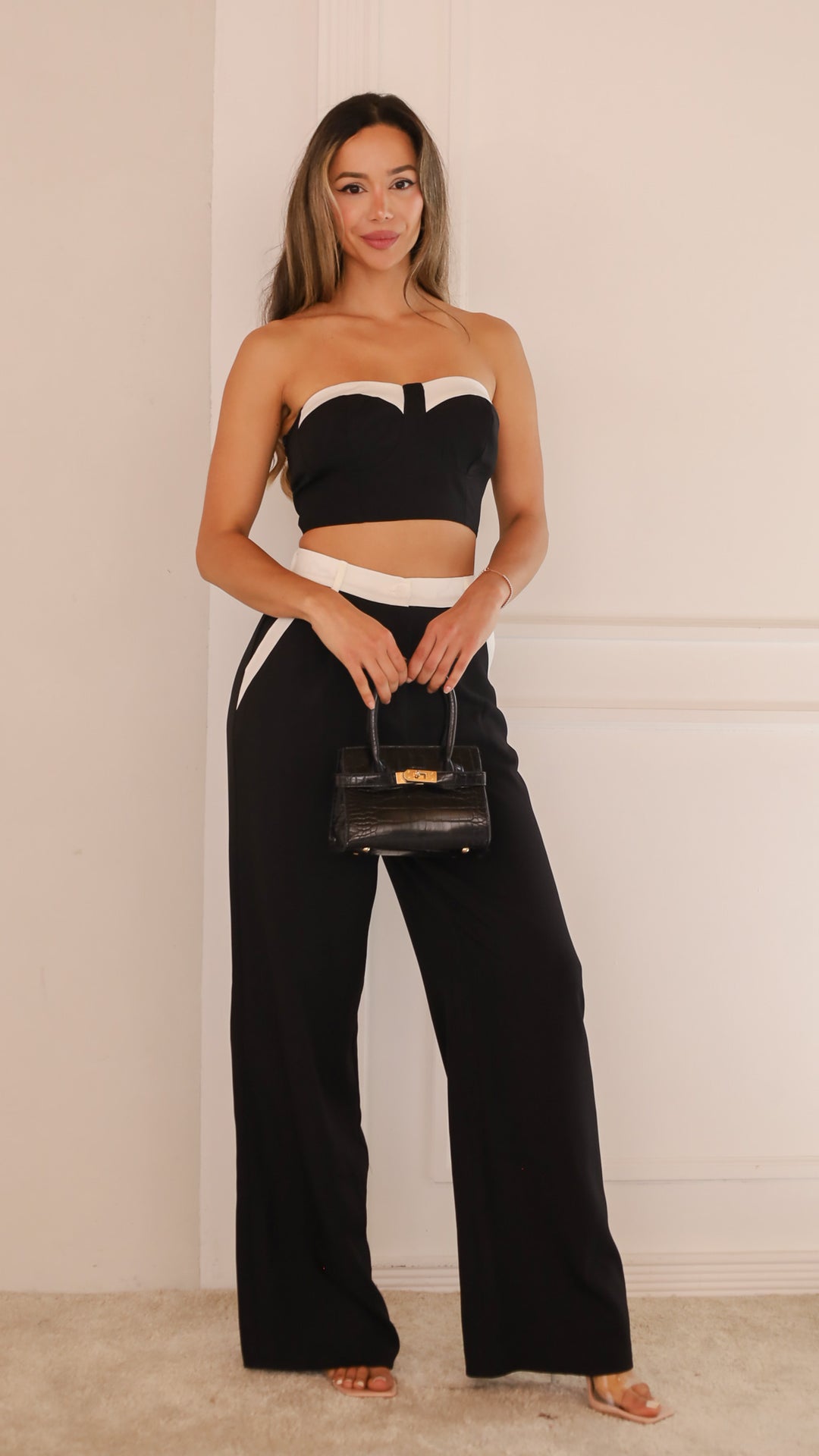 front view image 2 of Aliana Set