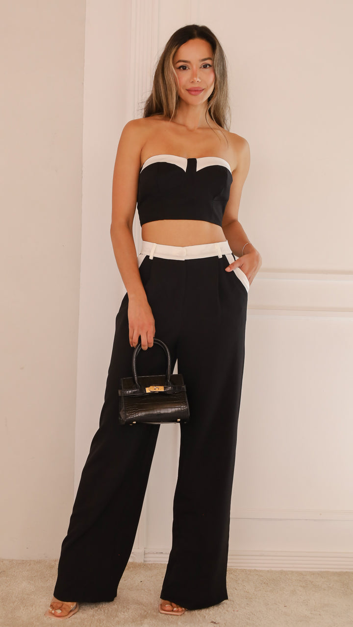 front view image 4 of Aliana Set