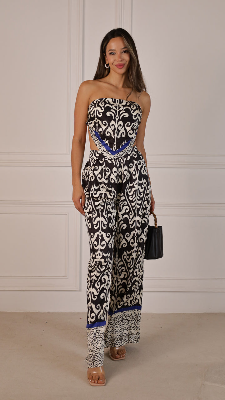 front view image 6 of Vionna Set