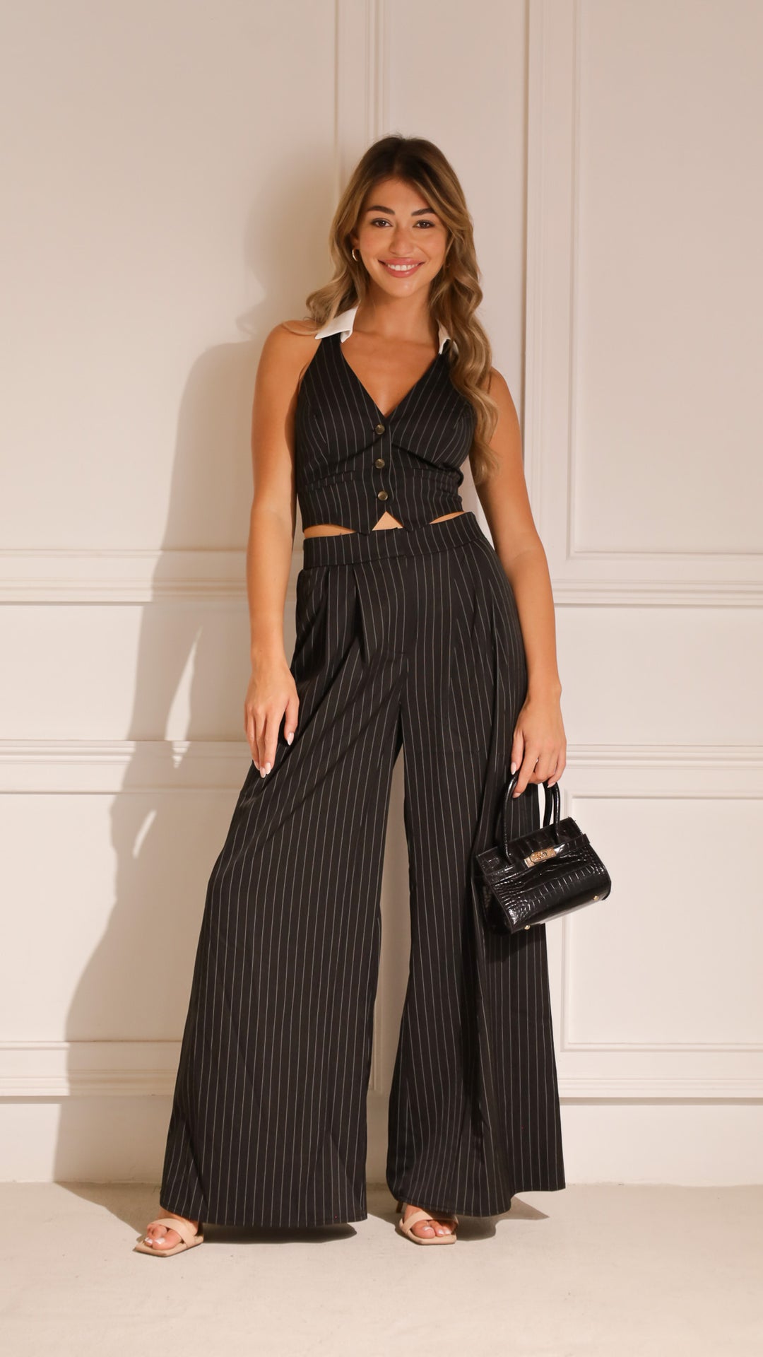 front view image 1 of Santial Set