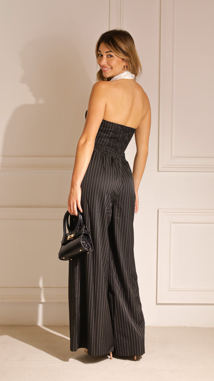 rear view image 1 of Santial Set