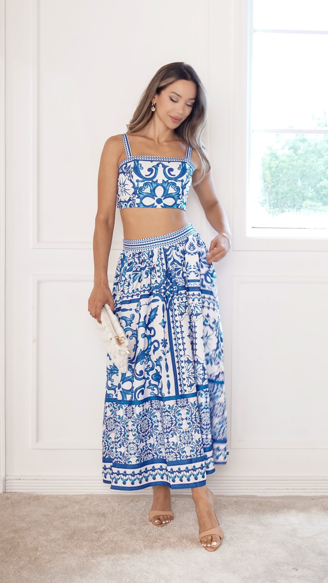 front view image 2 of Ariannes Set