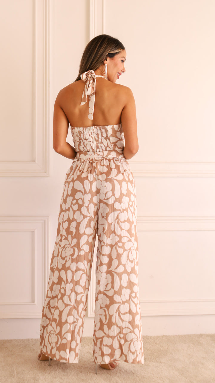 rear view image 1 of Caly Set
