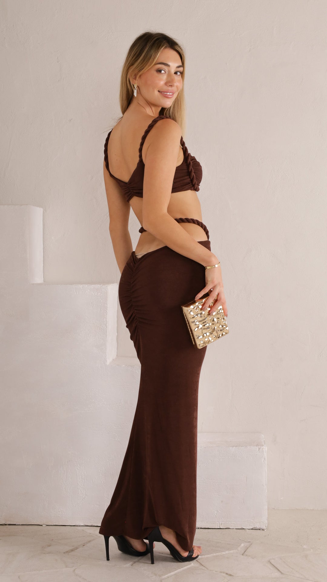 rear view image 1 of Sia Set