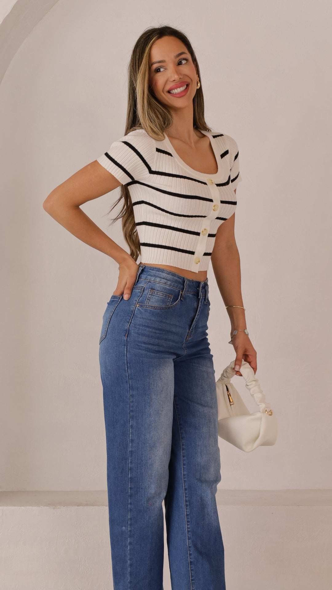 side view image 1 of Yeslin Top