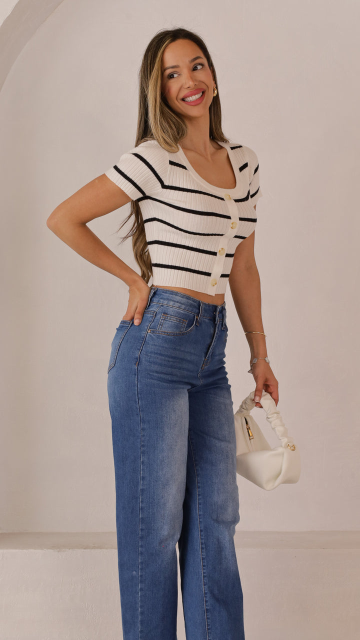 side view image 1 of Yeslin Top