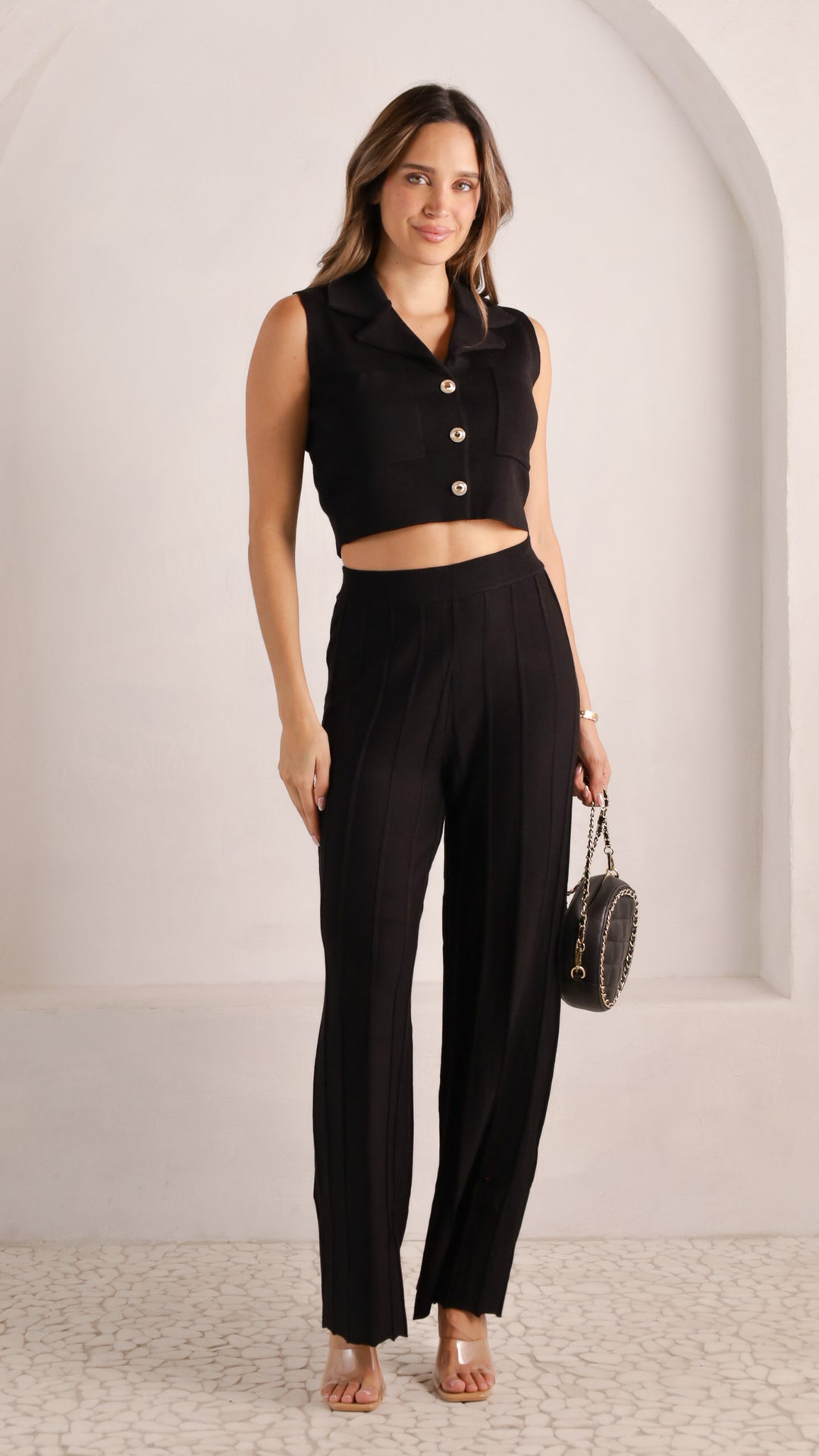 front view image 2 of Ienna Set