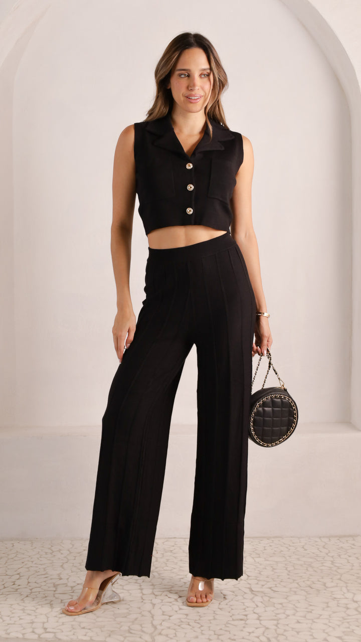 front view image 3 of Ienna Set