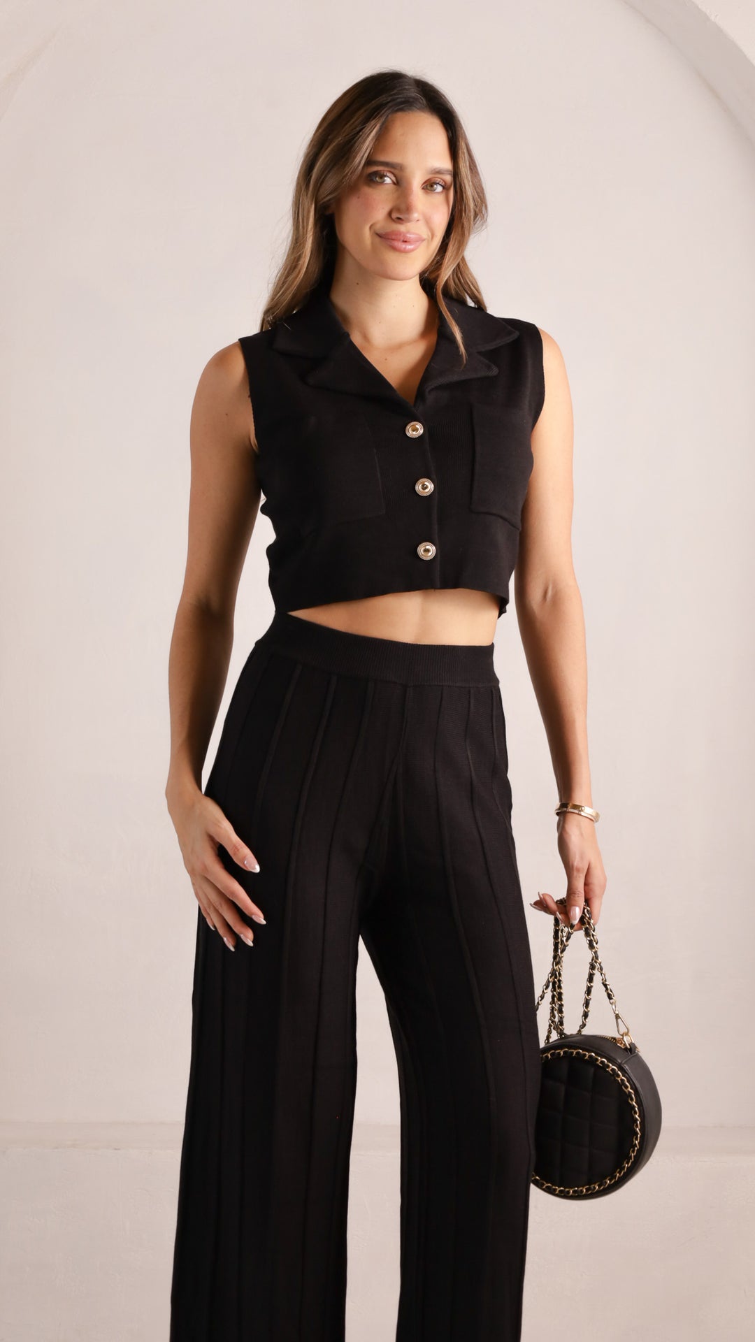 front view image 6 of Ienna Set