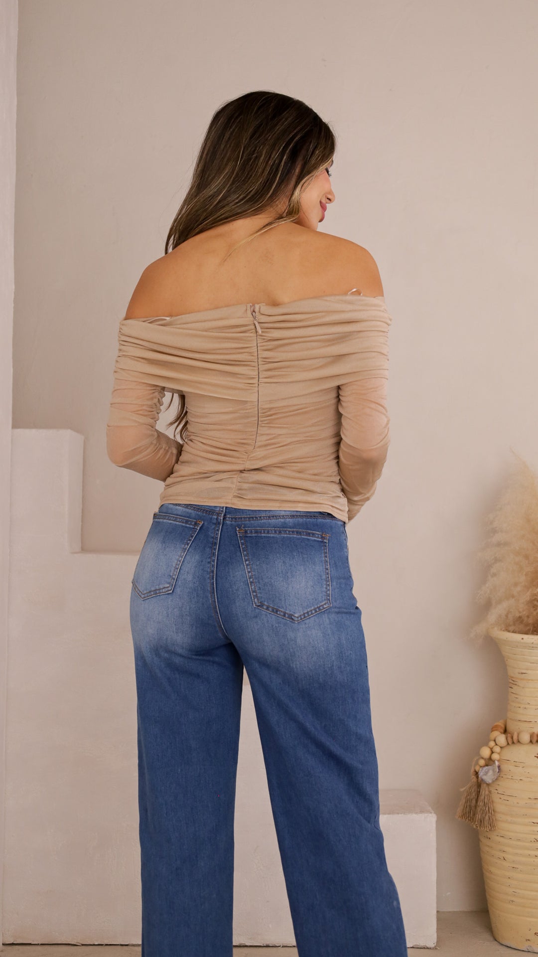 rear view image 1 of Kao Top