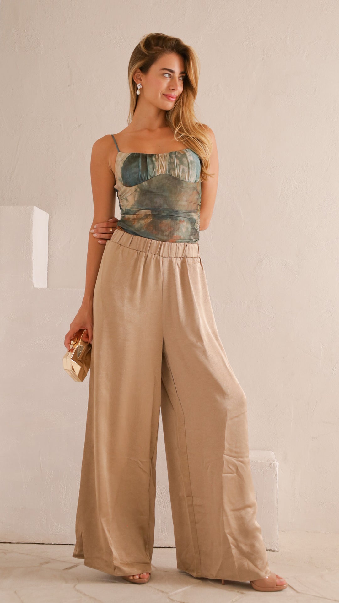 side view image 1 of Gianni Top