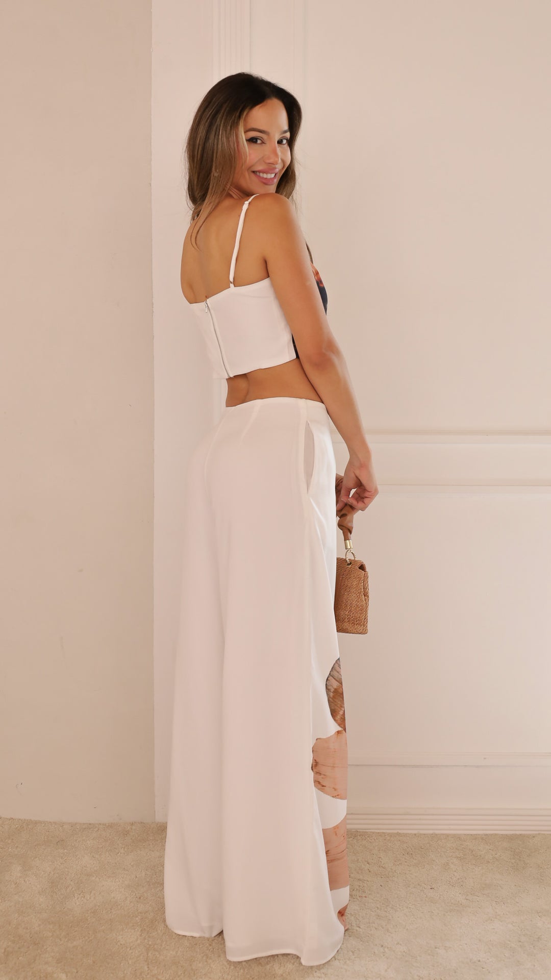 rear view image 1 of Amaya Set