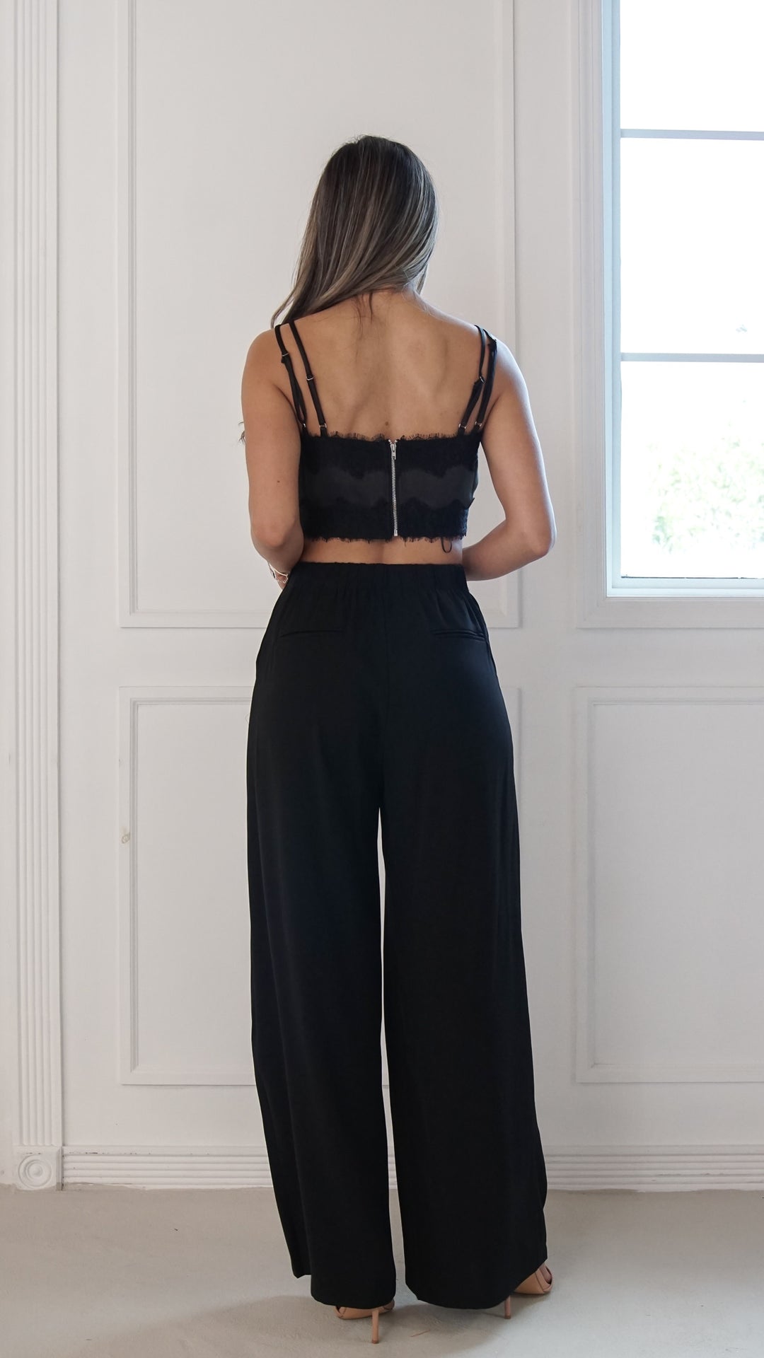 rear view image 1 of Heidy Top