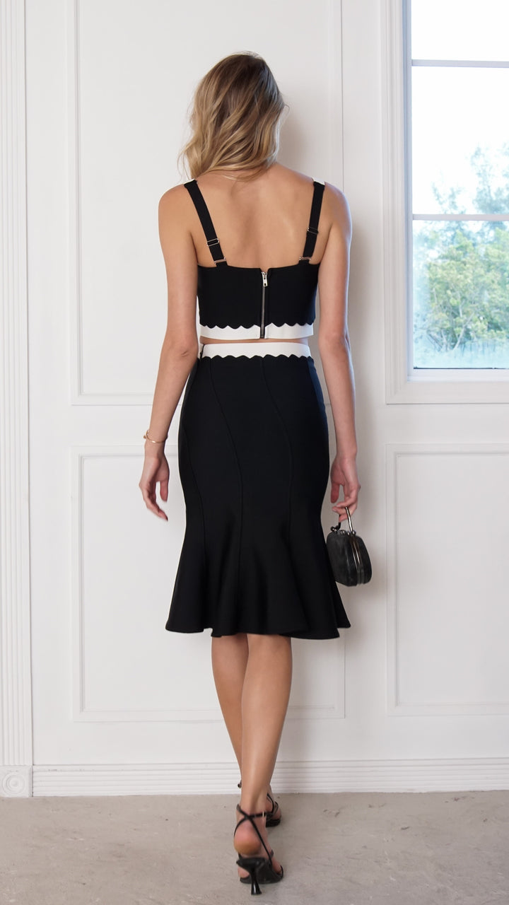 rear view image 1 of Cilla Set