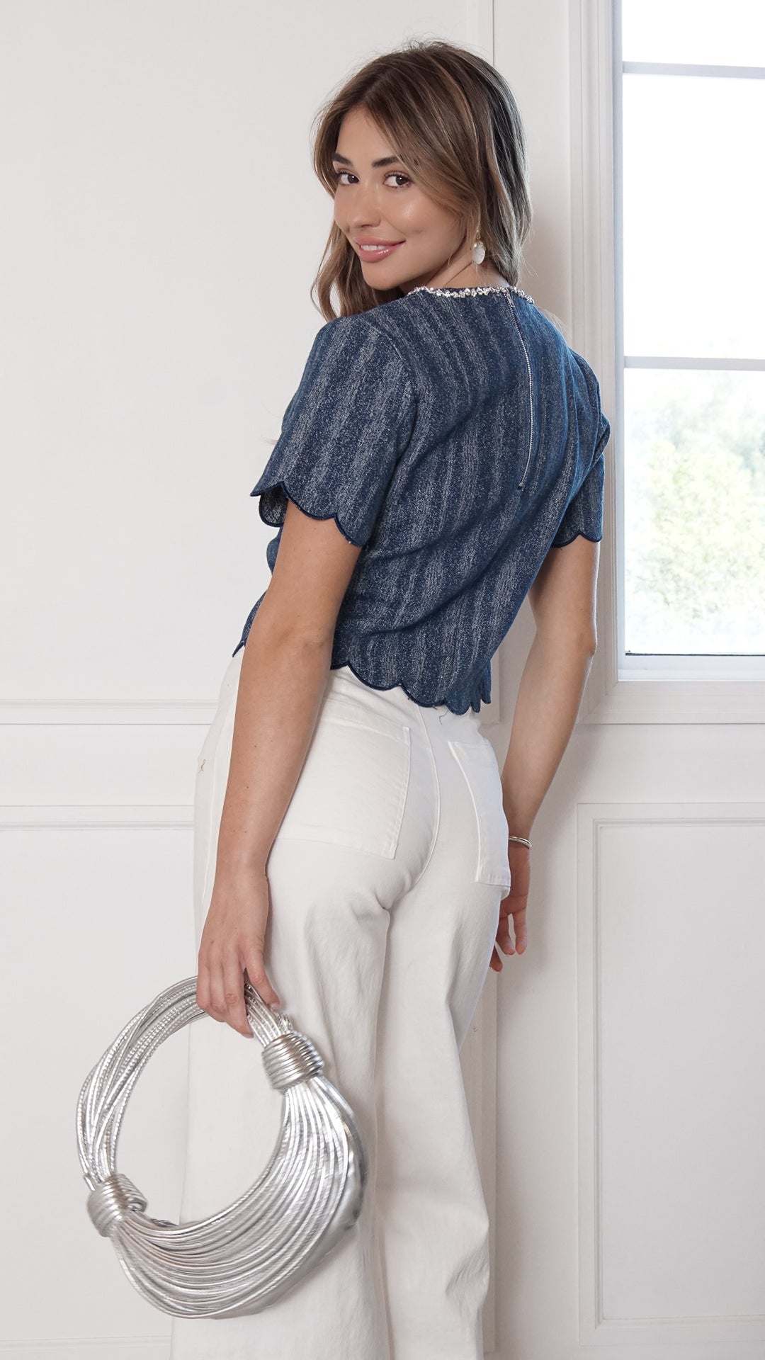 rear view image 1 of Taimi Top