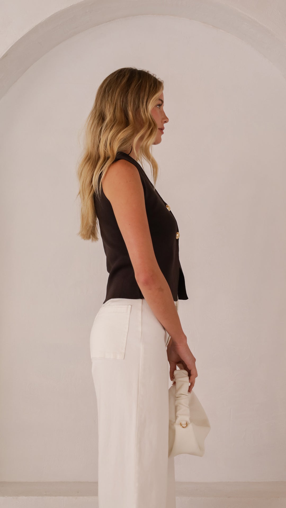 side view image 2 of Lentina Vest