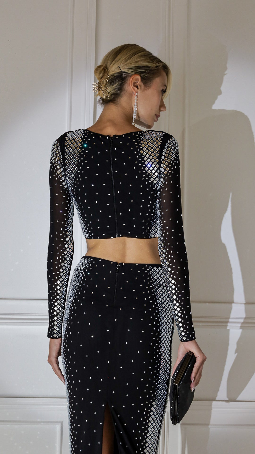 rear view image 2 of Novara Set