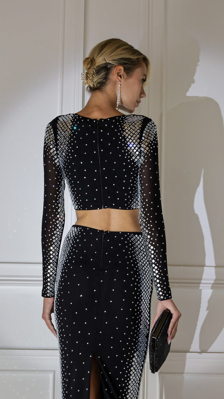 rear view image 2 of Novara Set